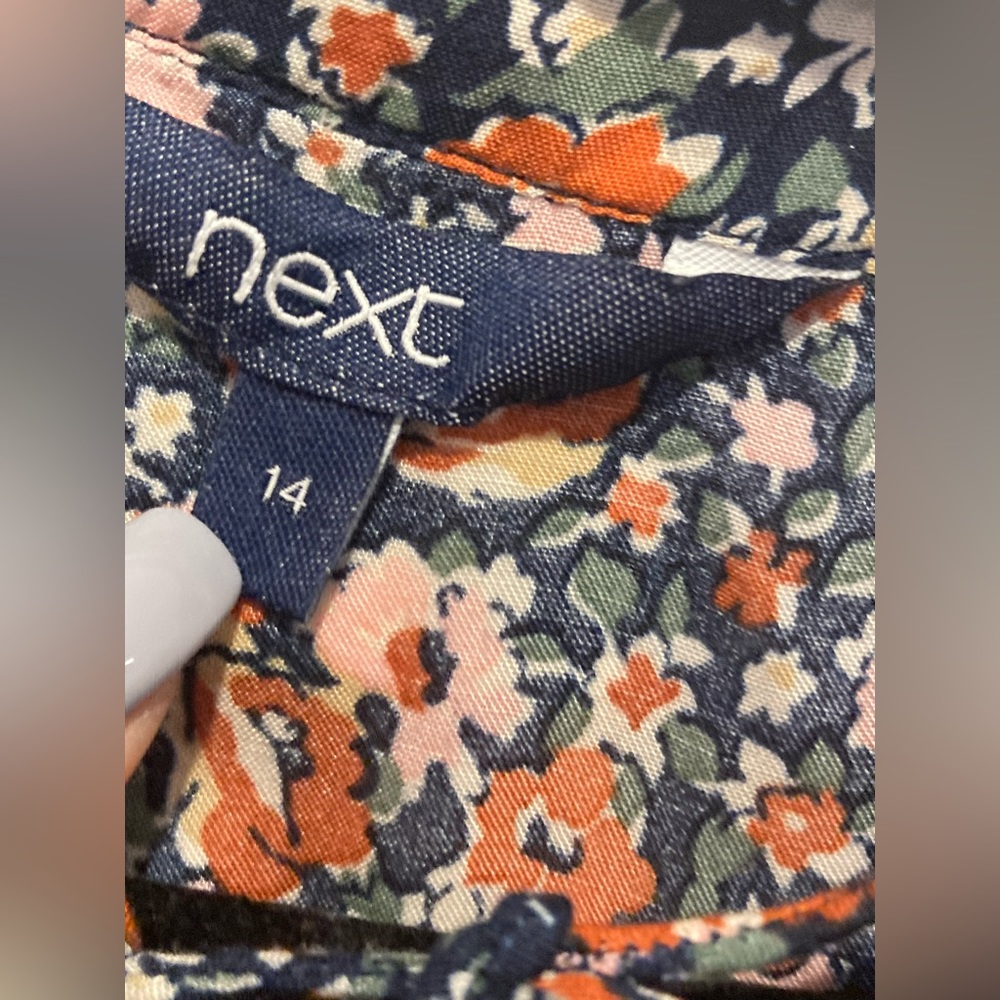 Next floral print sleeveless blouse ladies size 14 - Picture 2 of 4